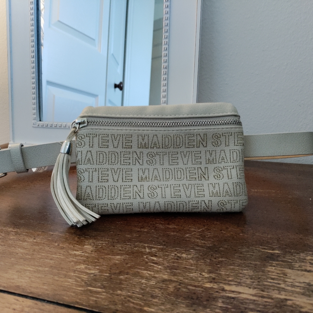 STEVE MADDEN size XL logo belt bag with tassel